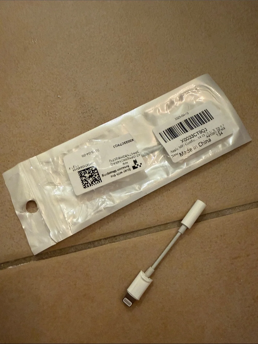 Apple White Lightning Cables and Wired Earbuds